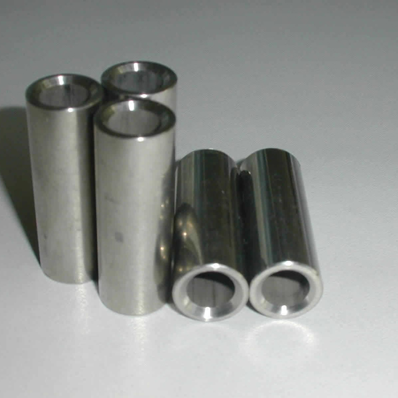 أنبوب فولاذي دقيق